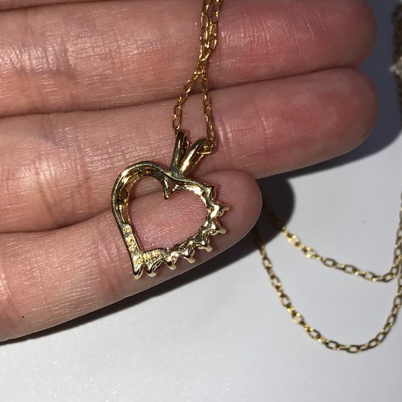 18" 18kg Vermeil Cable chain with Diamond and Ruby Heart Pendant - Picture 7 of 9